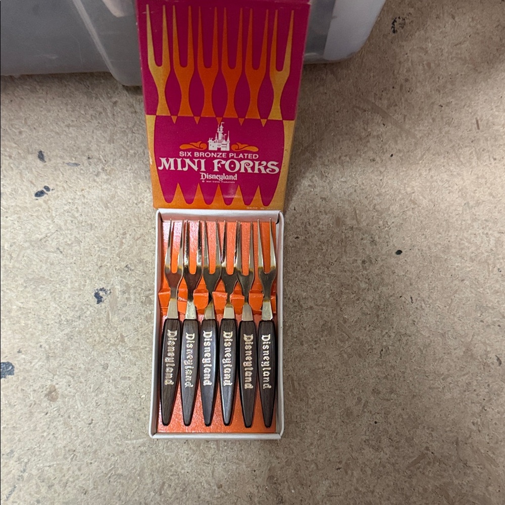 Disneyland Vintage Mini Forks Set in Orange and Brown